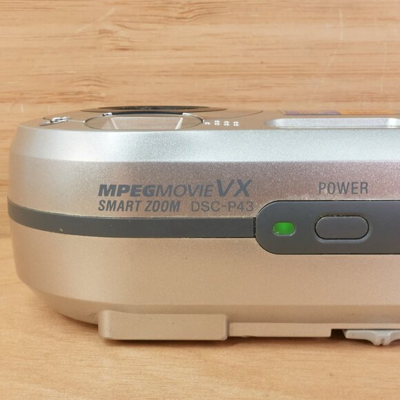 Vintage Sony Cyber-Shot DSC-P43 4.1MP Digital Camera / Made in Japan - Picture 4 of 8